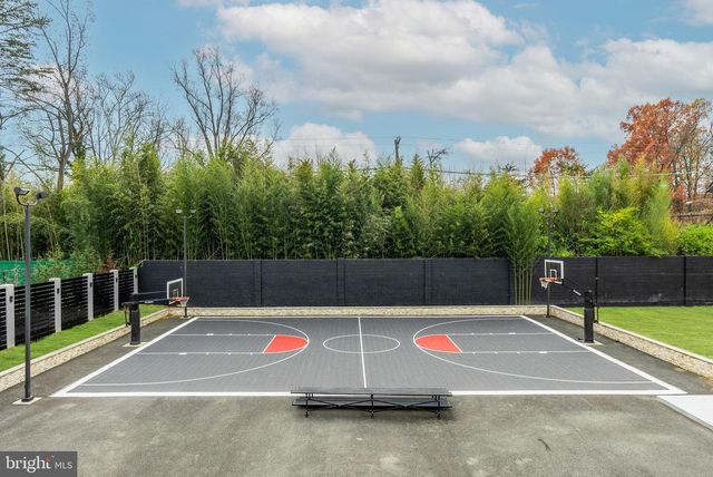 6704 ARROYO CT, North Bethesda, MD 20852