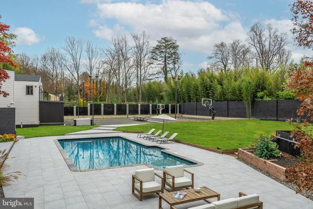 6704 ARROYO CT, North Bethesda, MD 20852