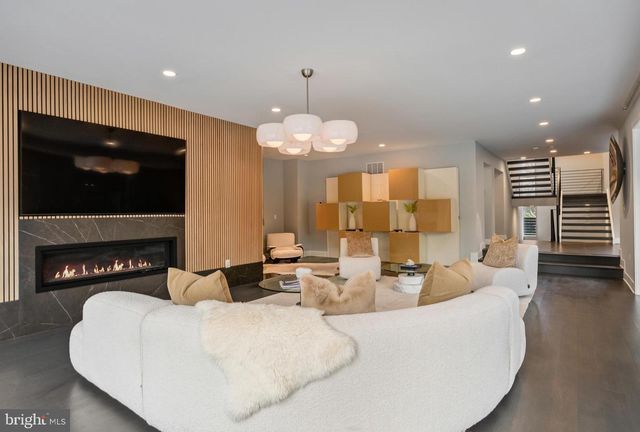 6704 ARROYO CT, North Bethesda, MD 20852