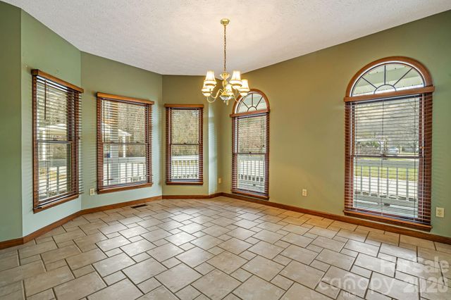 427 Mccoy Cove Road, Black Mountain, NC 28711