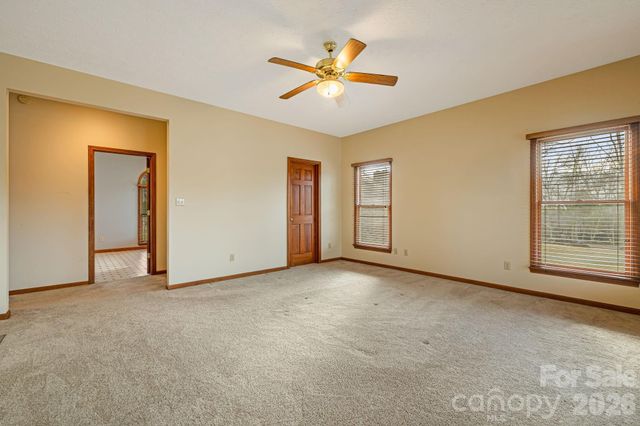 427 Mccoy Cove Road, Black Mountain, NC 28711