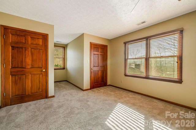 427 Mccoy Cove Road, Black Mountain, NC 28711