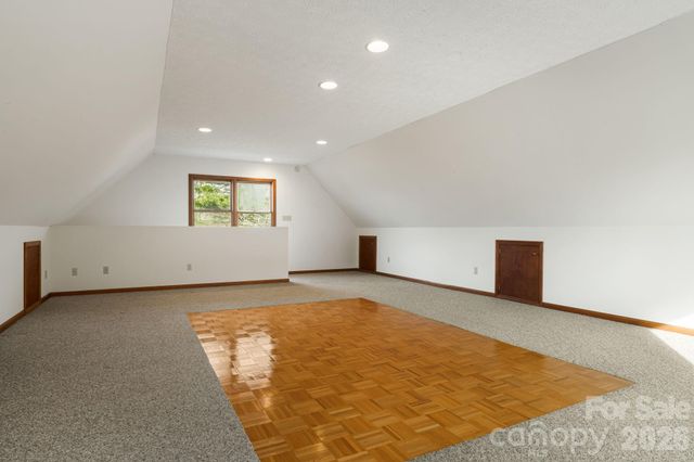 427 Mccoy Cove Road, Black Mountain, NC 28711