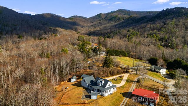 427 Mccoy Cove Road, Black Mountain, NC 28711