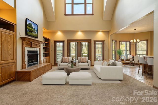 427 Mccoy Cove Road, Black Mountain, NC 28711