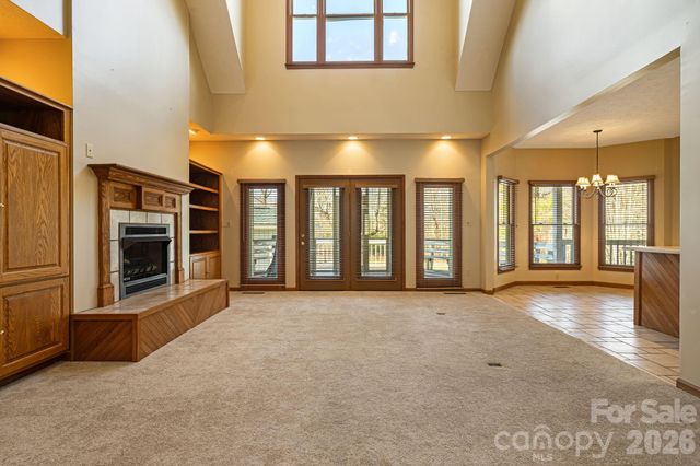 427 Mccoy Cove Road, Black Mountain, NC 28711