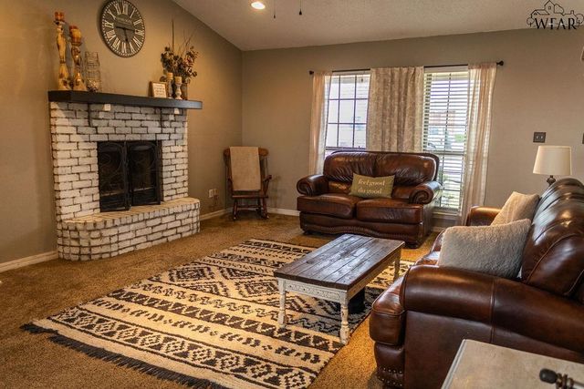 1316 TUMBLEWEED TRAIL, Henrietta, TX 76365