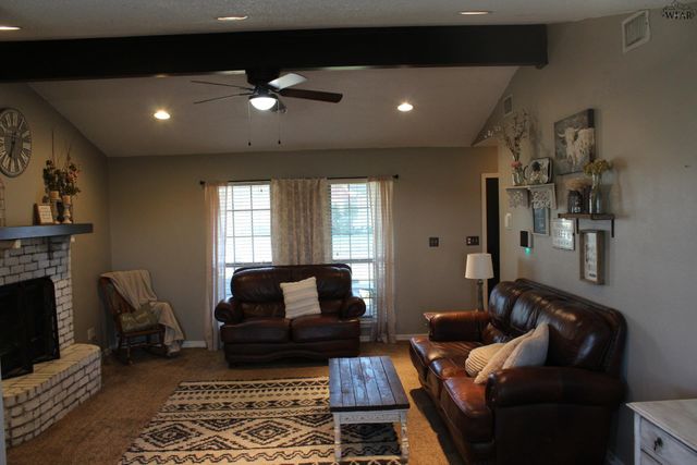 1316 TUMBLEWEED TRAIL, Henrietta, TX 76365