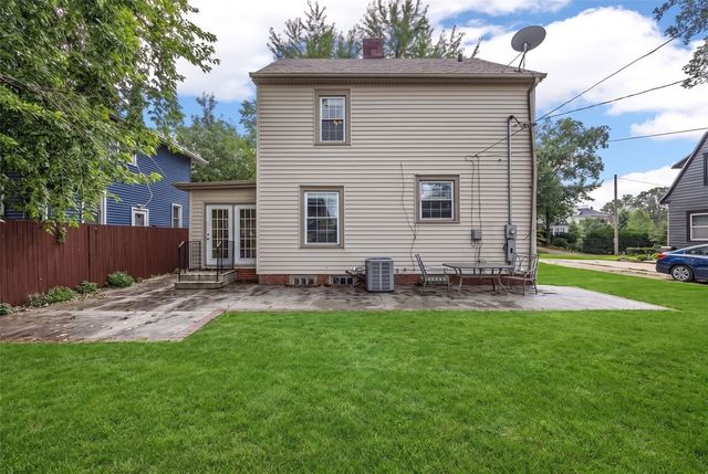 1960 2nd Avenue SE, Cedar Rapids, IA 52403