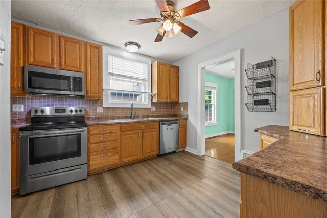 1960 2nd Avenue SE, Cedar Rapids, IA 52403