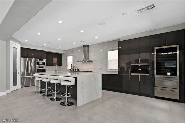 11828 WATERFORD CASTLE Court, Las Vegas, NV 89141
