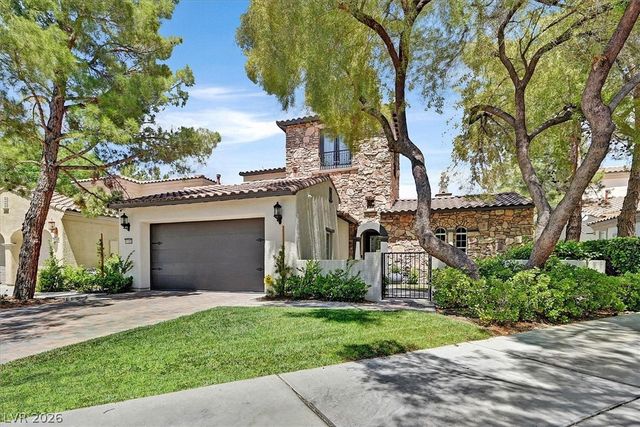 11828 WATERFORD CASTLE Court, Las Vegas, NV 89141
