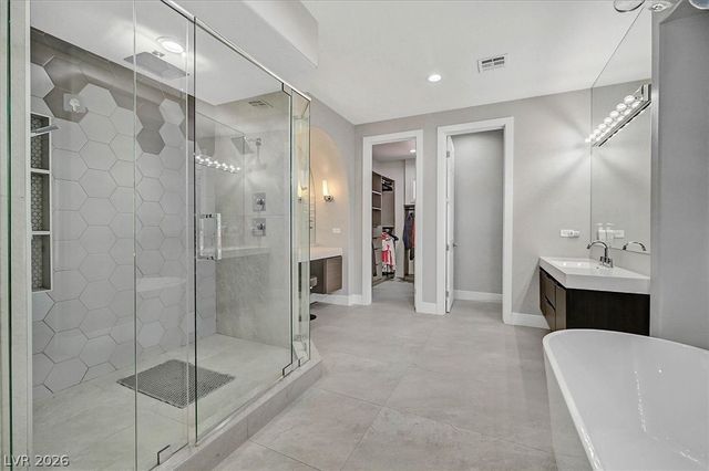 11828 WATERFORD CASTLE Court, Las Vegas, NV 89141