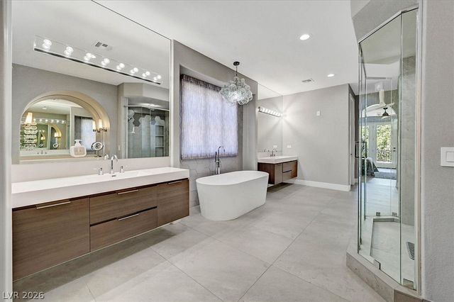 11828 WATERFORD CASTLE Court, Las Vegas, NV 89141