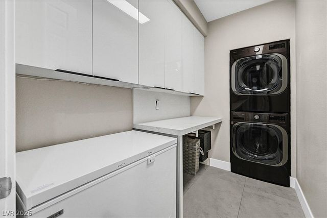 11828 WATERFORD CASTLE Court, Las Vegas, NV 89141