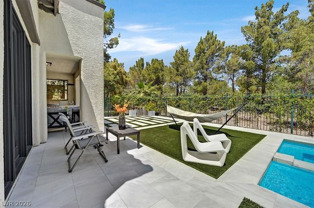 11828 WATERFORD CASTLE Court, Las Vegas, NV 89141