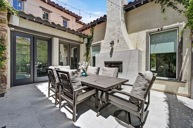 11828 WATERFORD CASTLE Court, Las Vegas, NV 89141