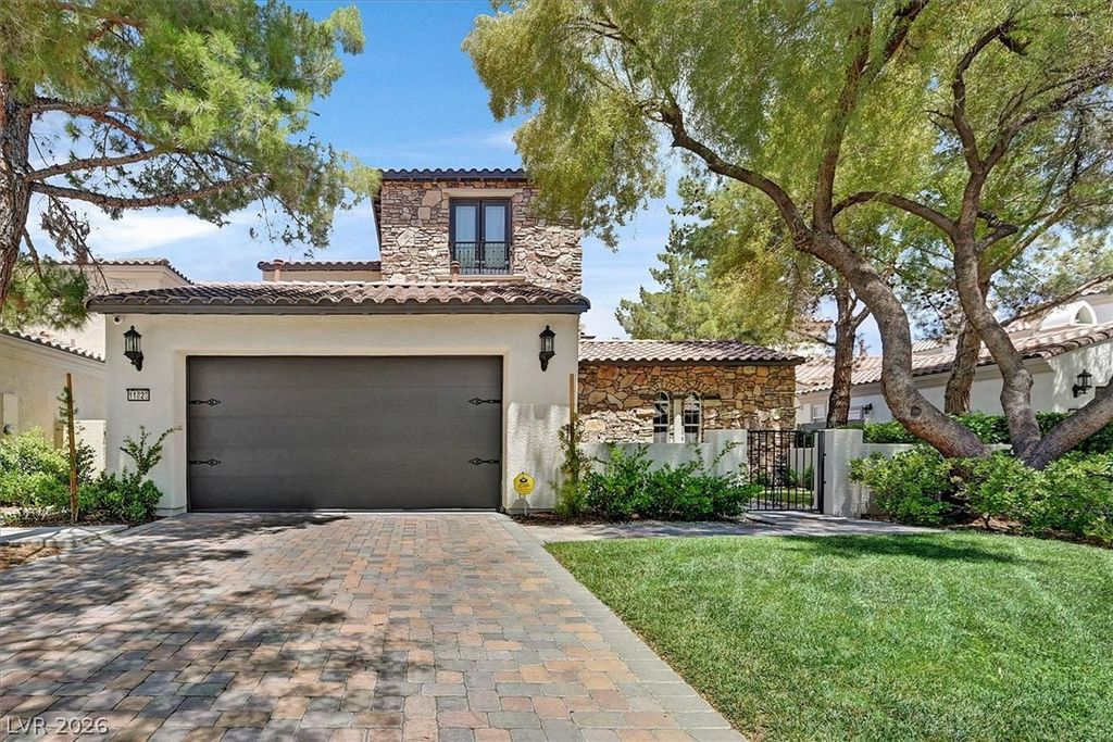 11828 WATERFORD CASTLE Court, Las Vegas, NV 89141