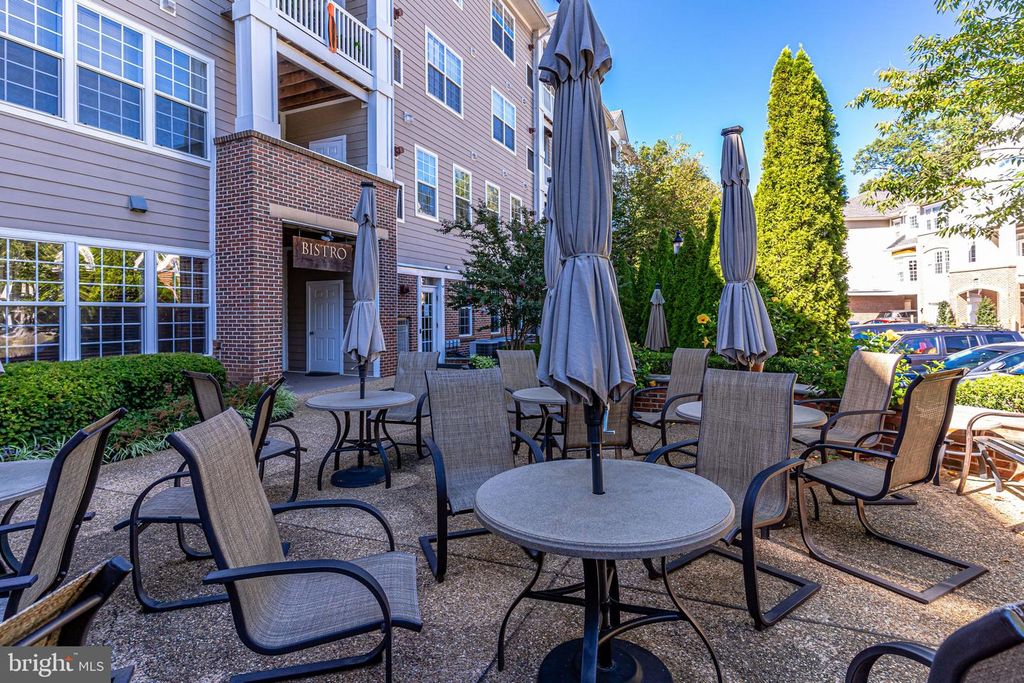 7860 ROLLING WOODS CT #201, Springfield, VA 22152