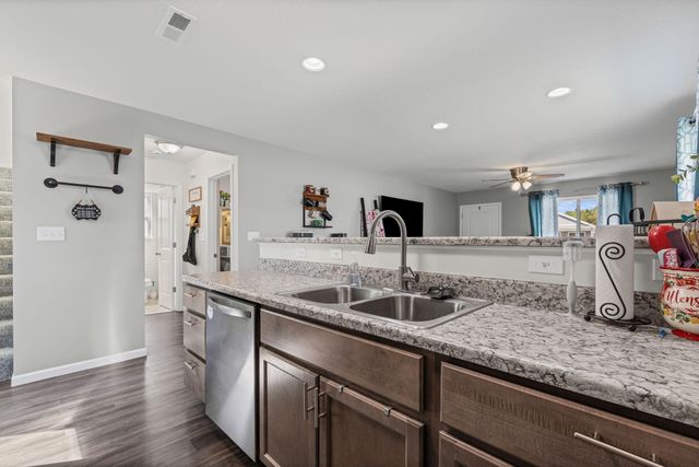 8160 N GLEN MEADOW DR, Columbia, MO 65202