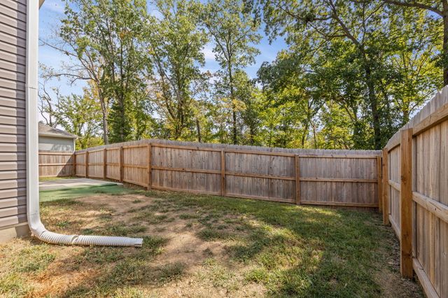 8160 N GLEN MEADOW DR, Columbia, MO 65202