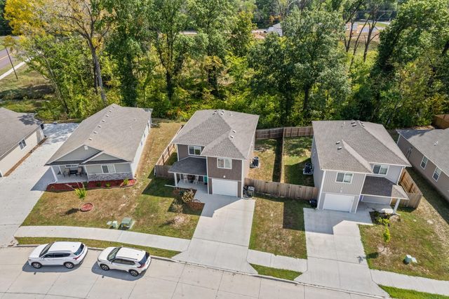 8160 N GLEN MEADOW DR, Columbia, MO 65202