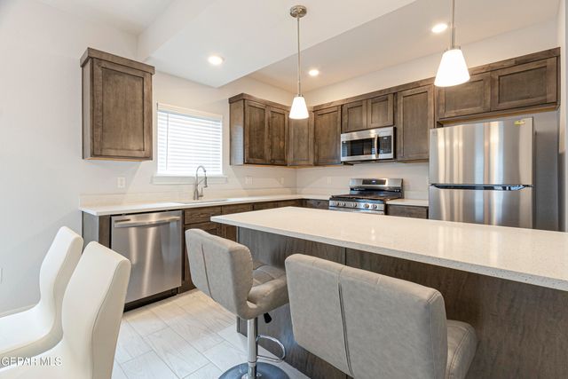 546 Spanish Oak Drive, Canutillo, TX 79835