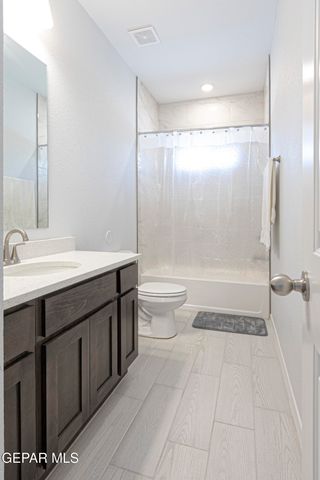 546 Spanish Oak Drive, Canutillo, TX 79835