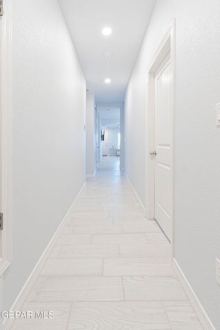 546 Spanish Oak Drive, Canutillo, TX 79835