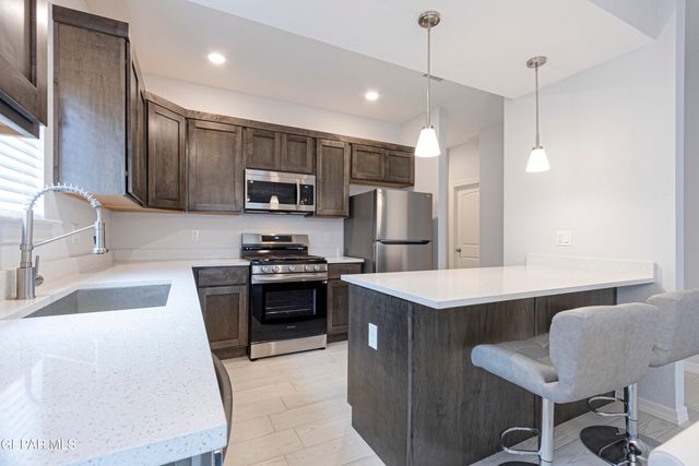 546 Spanish Oak Drive, Canutillo, TX 79835