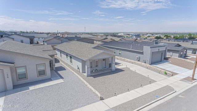 546 Spanish Oak Drive, Canutillo, TX 79835