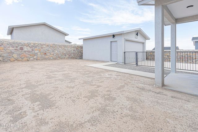 546 Spanish Oak Drive, Canutillo, TX 79835