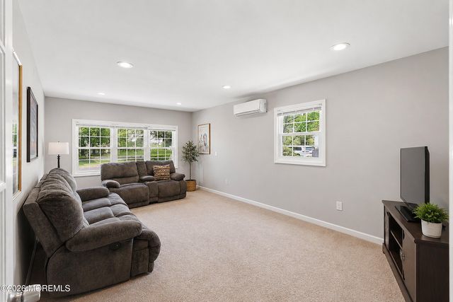 28 Maxwell Lane, Manalapan, NJ 07726