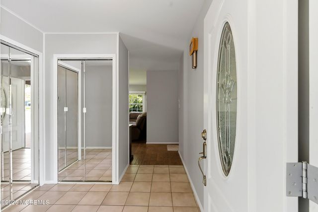 28 Maxwell Lane, Manalapan, NJ 07726