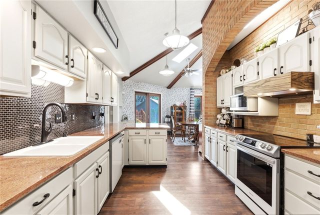 3955 Maple Grove Lane, Beavercreek, OH 45440