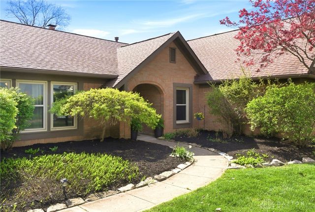 3955 Maple Grove Lane, Beavercreek, OH 45440