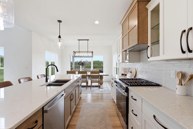 14141 N Lake Shore DRIVE, Mequon, WI 53097