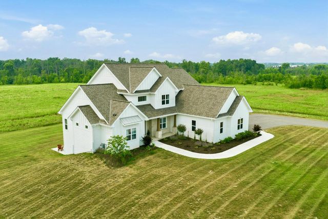 14141 N Lake Shore DRIVE, Mequon, WI 53097