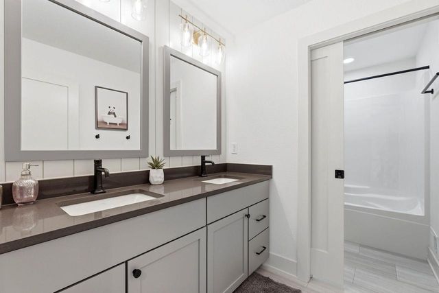 14141 N Lake Shore DRIVE, Mequon, WI 53097