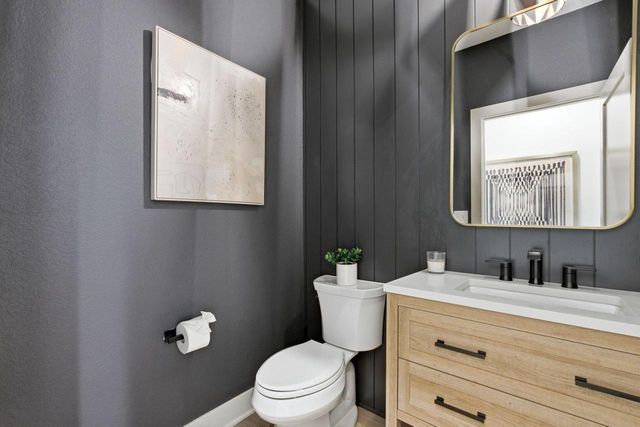 14141 N Lake Shore DRIVE, Mequon, WI 53097