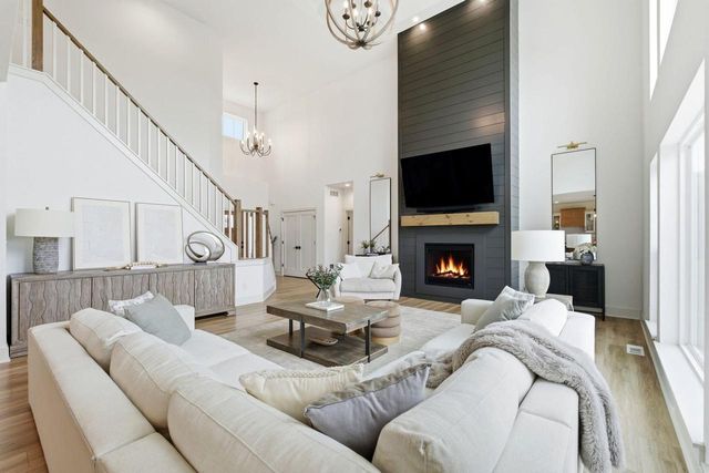 14141 N Lake Shore DRIVE, Mequon, WI 53097