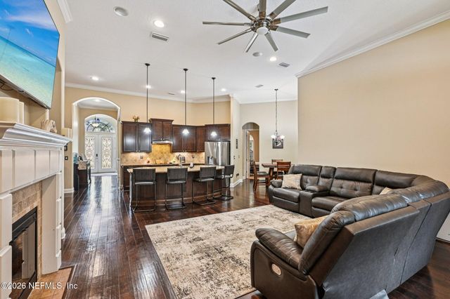 200 RAVENSBURY Way, St. Johns, FL 32259