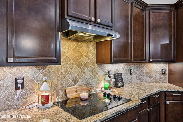 200 RAVENSBURY Way, St. Johns, FL 32259