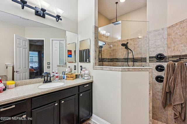 200 RAVENSBURY Way, St. Johns, FL 32259