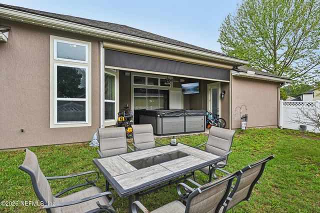 200 RAVENSBURY Way, St. Johns, FL 32259