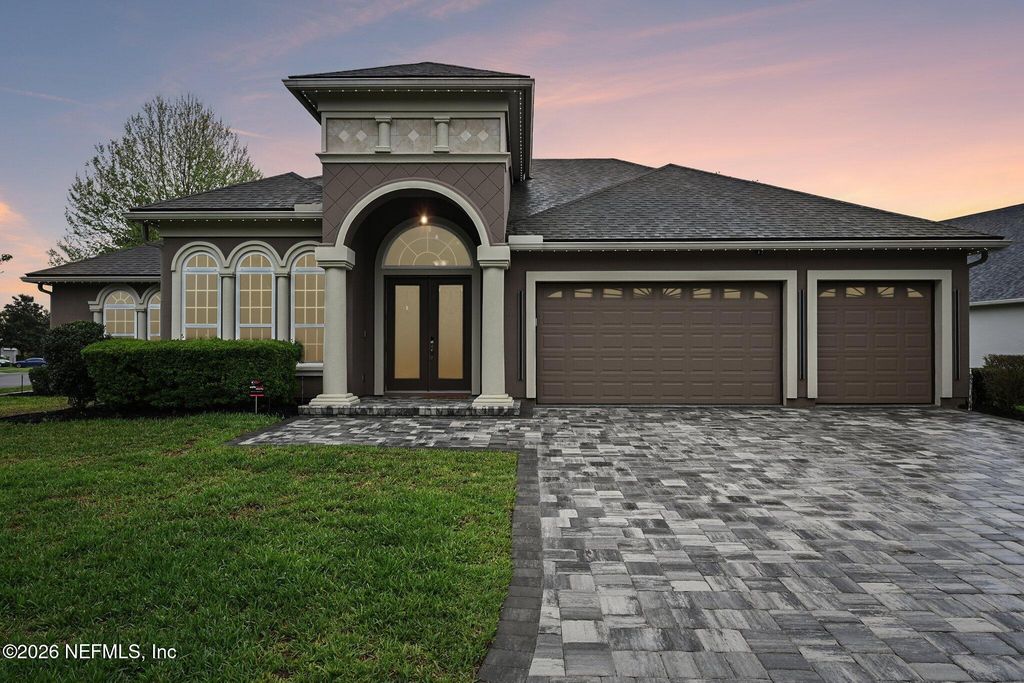 200 RAVENSBURY Way, St. Johns, FL 32259