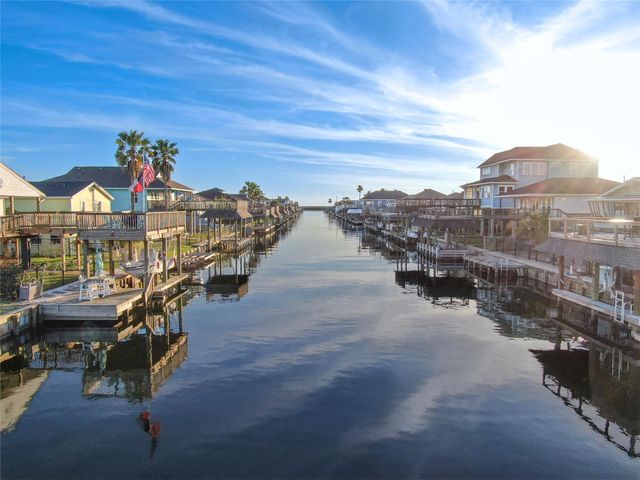 191 Barracuda, Bayou Vista, TX 77563