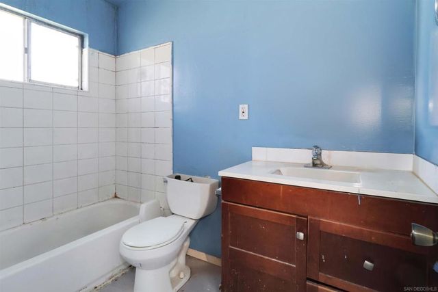 361 Oxford, San Diego, CA 91911