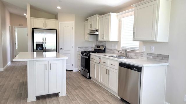 73296 Broadmoor Drive, Thousand Palms, CA 92276