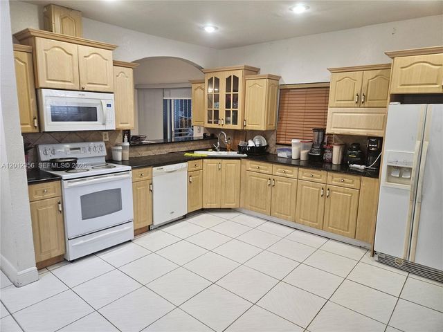 2231 NW 4th Ter, Miami, FL 33125
